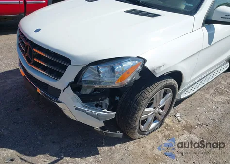 2015 Mercedes-Benz Ml 350 4Matic z USA, uszkodzony, nr VIN 4JGDA5HB9FA496867